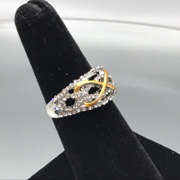 Delicate White Gold Plated Infinity Ring Sz 7 NWOT - Picture 6 of 8